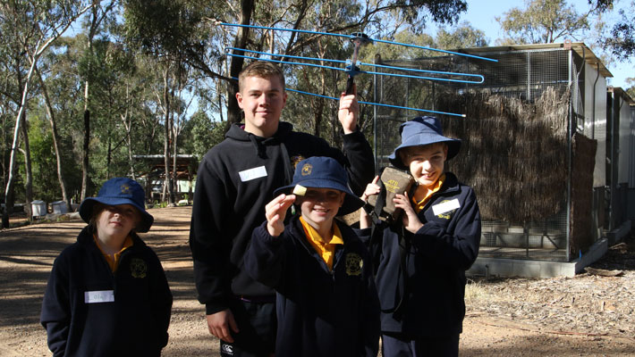 School students from Hay taking part in the Plains-wanderer in-situ project 