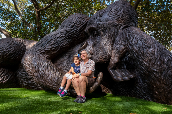 Guests posting with King Nyani - Taronga Zoo Sydney