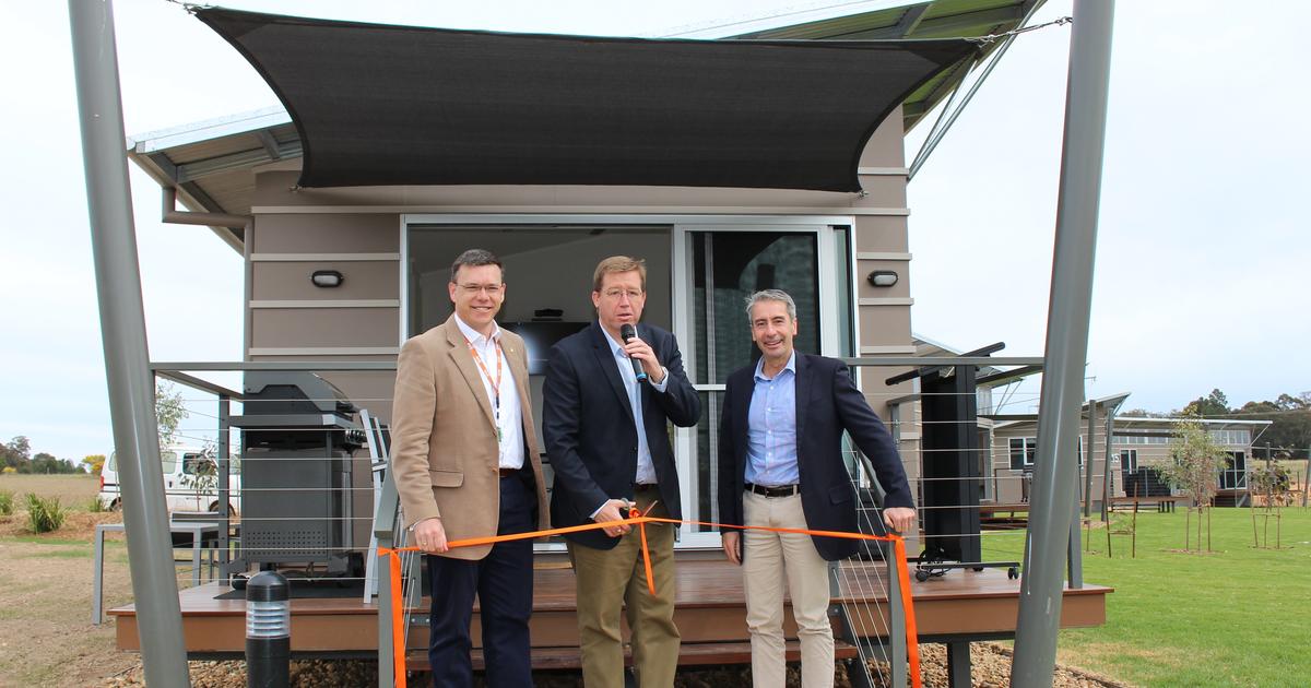 Zoo S New Savannah Cabins Officially Opened Taronga Conservation